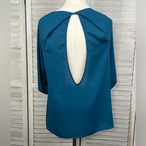 EXPRESS Tiered Chiffon Tank Top Teal-Large - Picture 3 of 3